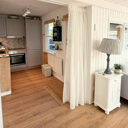 Cozy Summer House 400 Metres From The Сasa de vacaciones *