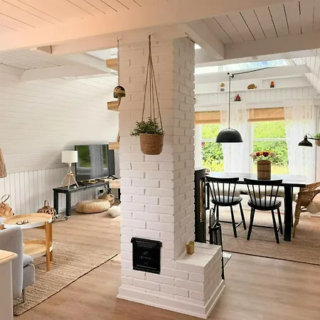 Cozy Summer House 400 Metres From The Сasa de vacaciones Middelfart